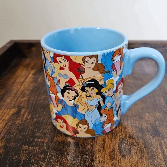 Disney by Silver Buffalo Princesses Collage Ceramic Mug Multicolor Size 14oz - Picture 2 of 5